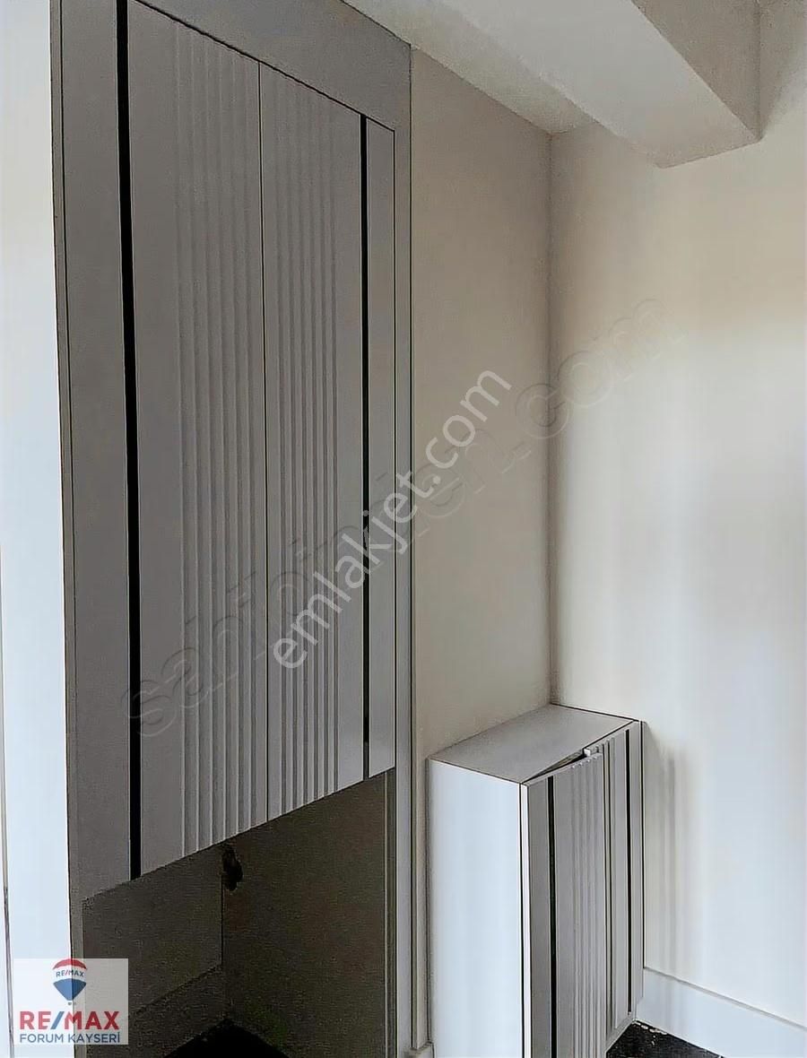 Şehir Hastahanesi Yanında Yatay Mimari 3.5+1 Villa - Görsel 14