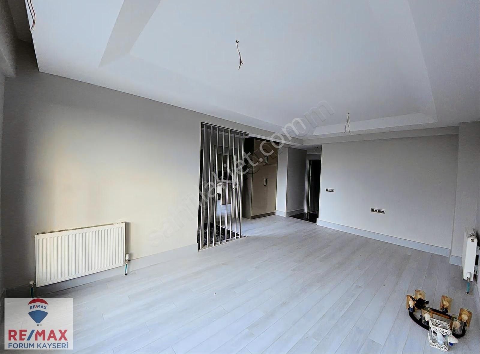 Şehir Hastahanesi Yanında Yatay Mimari 3.5+1 Villa - Görsel 2