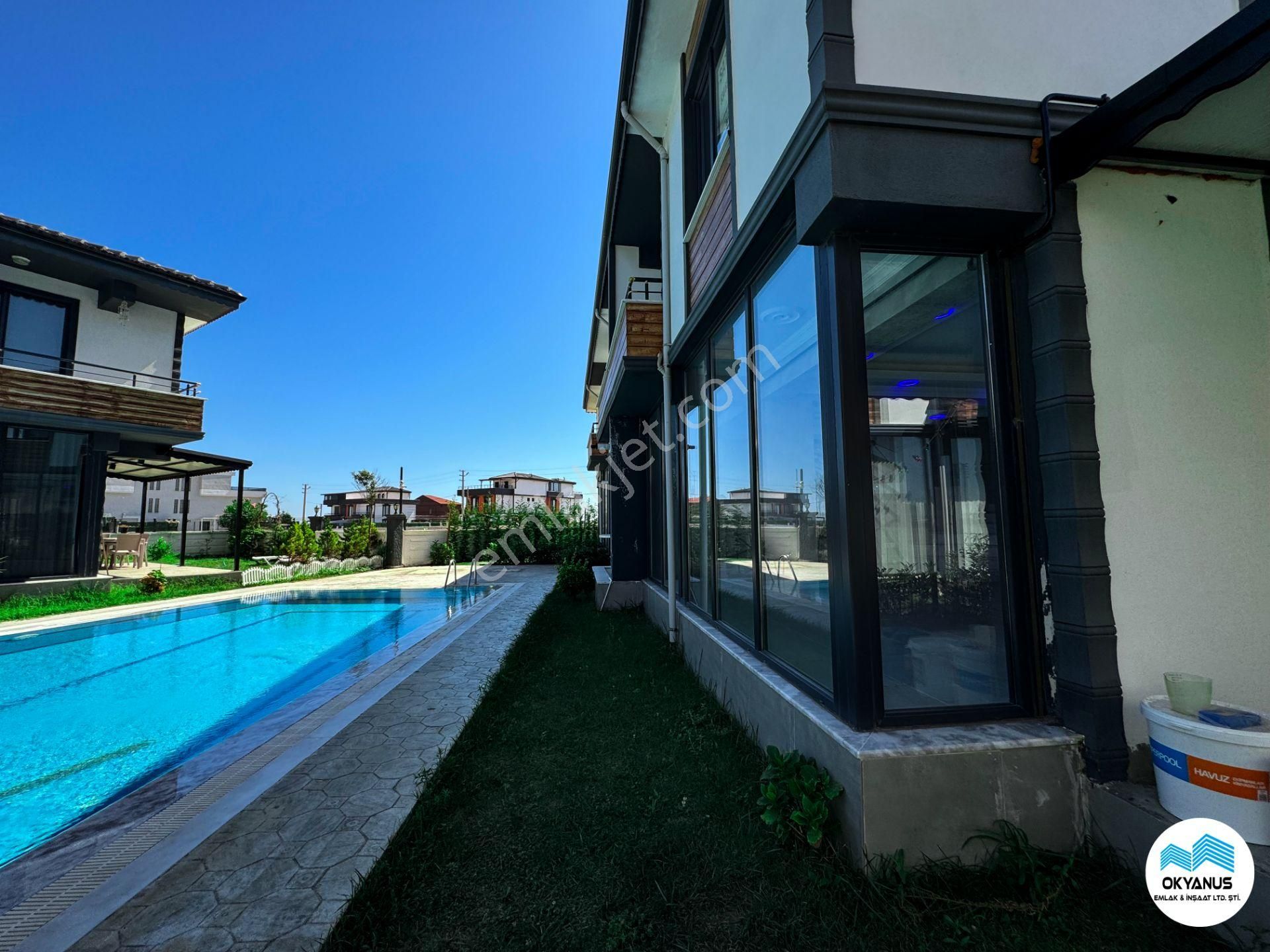 Sakarya Karasu’da Havuzlu, Denize Yakın Modern Tasarımlı 3+1 Villa - Görsel 9