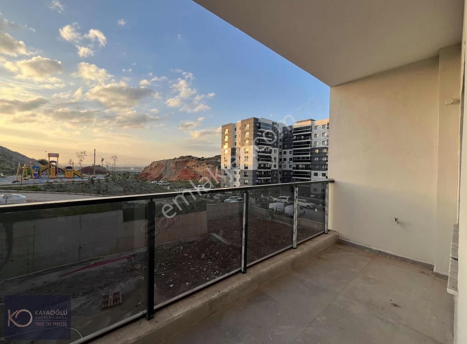 Menemen Gazi Mh. 3+1 Havuzlu Site İçerisinde Lüks Daire - Görsel 3