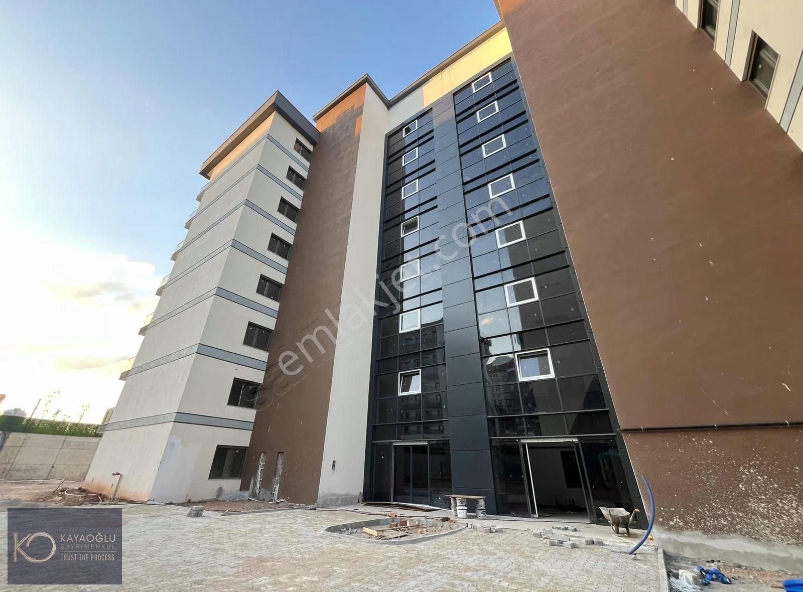 Menemen Gazi Mh. 3+1 Havuzlu Site İçerisinde Lüks Daire