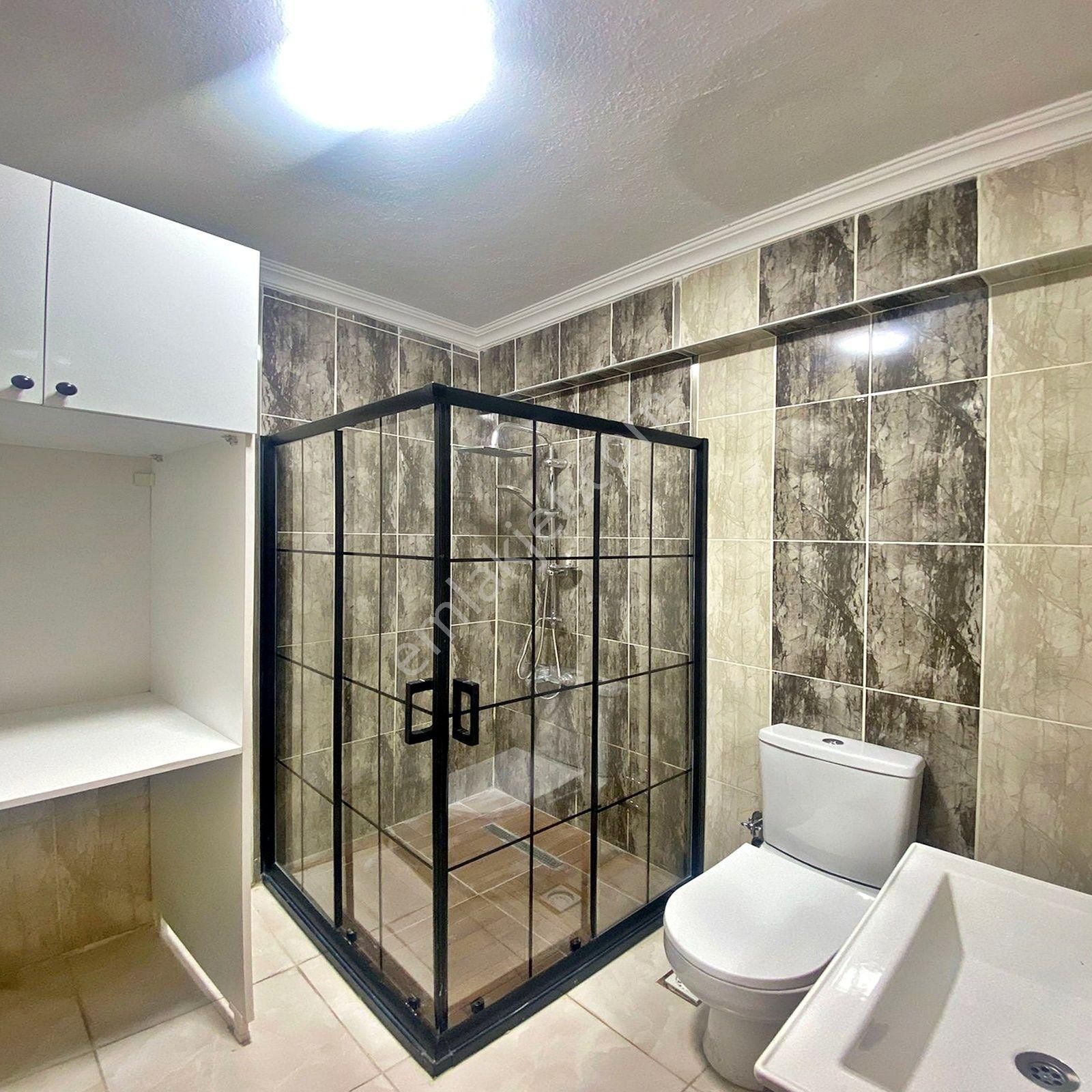 Metrobüse Yürüme Mesafesinde 2+1 Lüks Balkonlu Bahçe Katı - Görsel 16