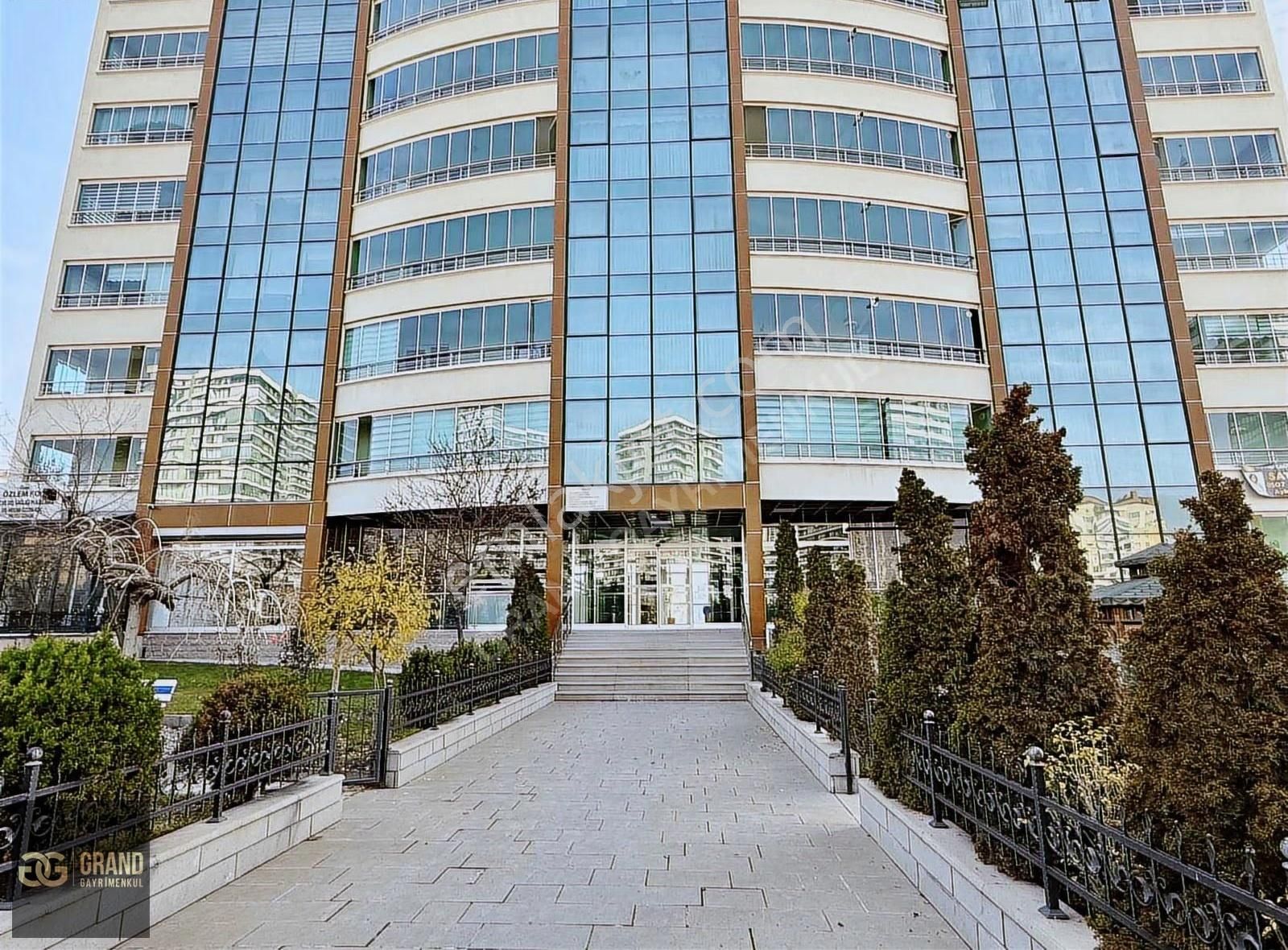 Turgut Özal'da Geniş Ferah Cadde Üstü 3+1 174 M2 Daire - Görsel 8