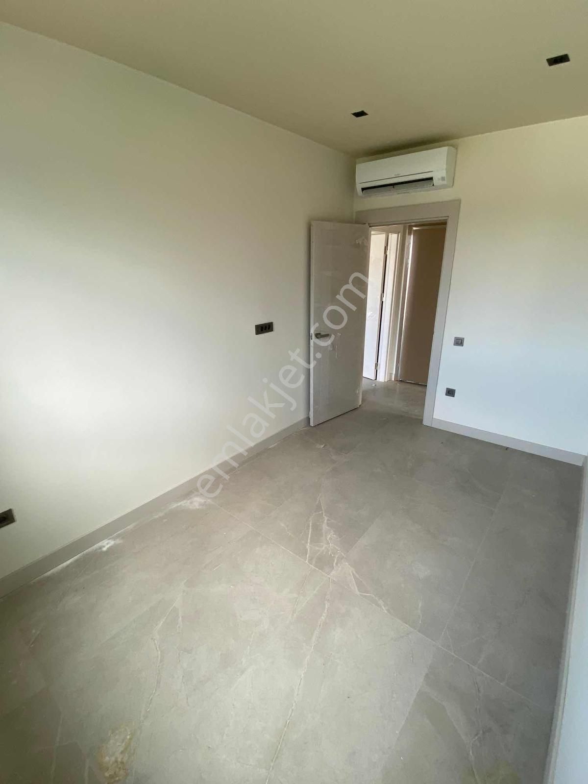 Altıntaşda Ara Kat İskanlı Kapalı Otp Ayrı Mutfaklı 2+1 - Görsel 14