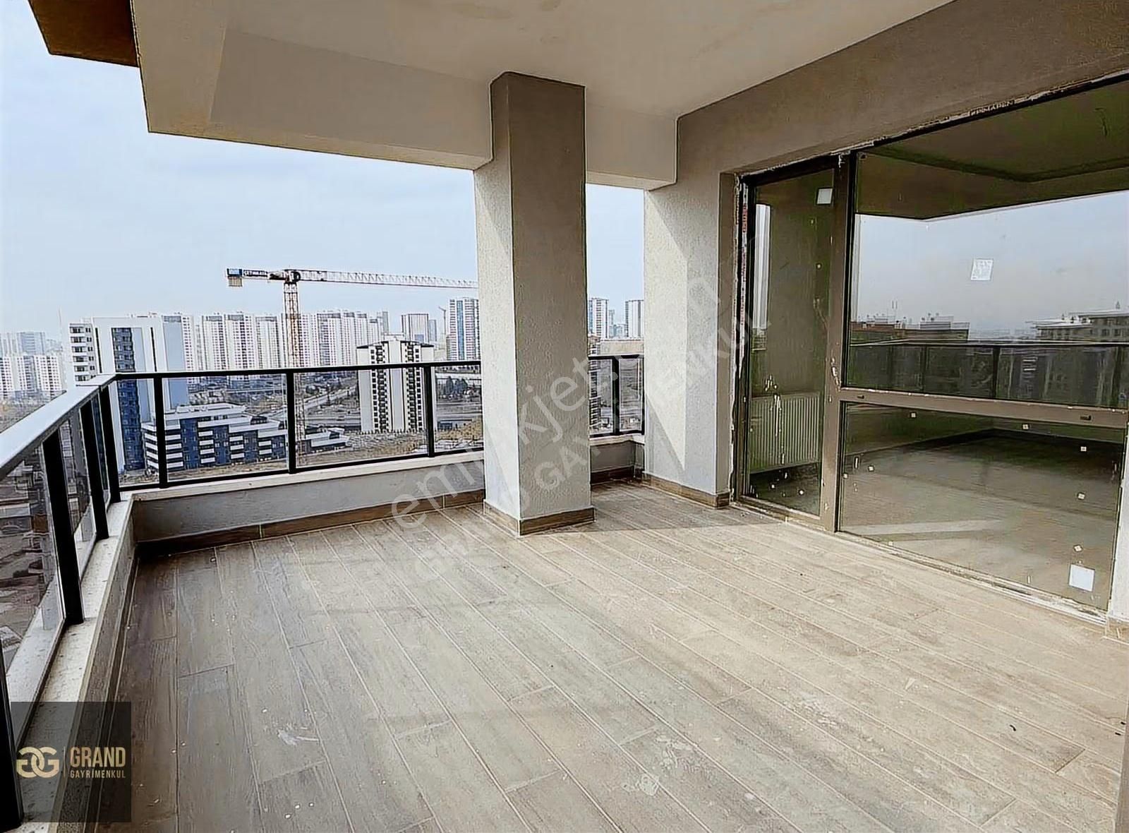 Susuz'da Ultra Lüx Oturuma Hazır 4+1 170 M2 Net Daire - Görsel 31