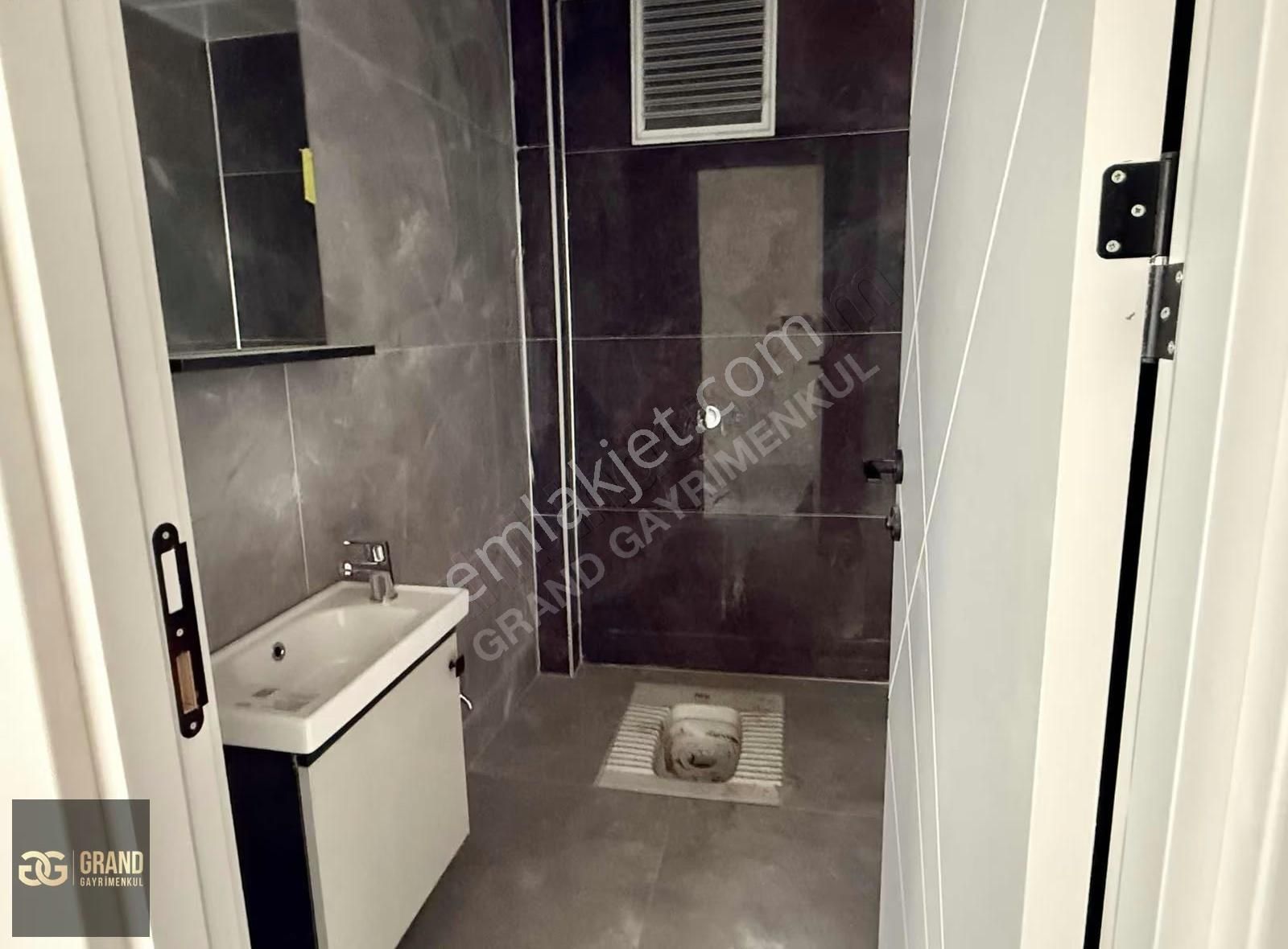 Susuz'da Ultra Lüx Oturuma Hazır 4+1 170 M2 Net Daire - Görsel 17