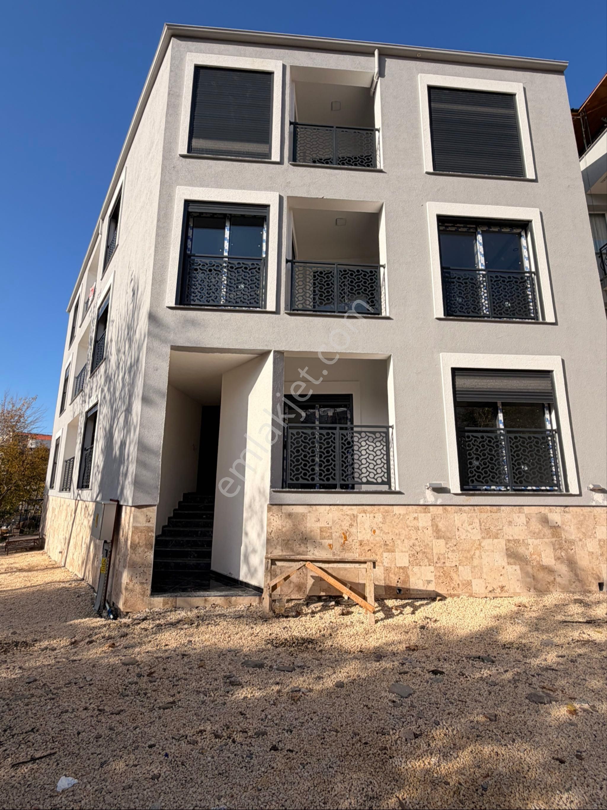 Kuşadası Güzelçamlı’da Satılık Oturuma Hazır 2+1 Daire - Görsel 37