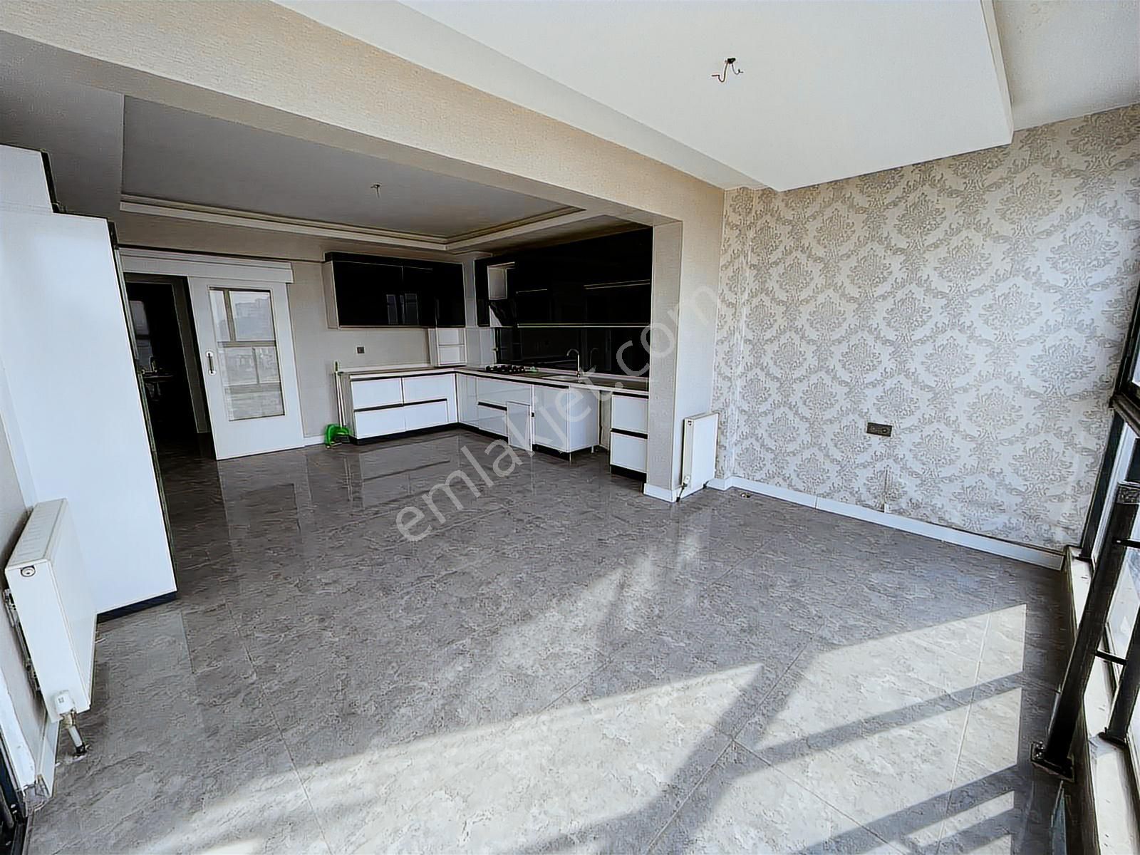 Ovacık'ta Çift Girişli Çift Mutfaklı Kilerli Saunalı Full Yapılı - Görsel 30