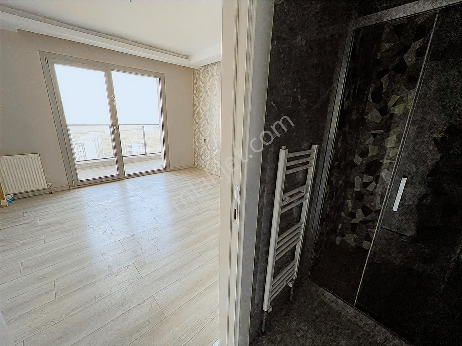 Ovacık'ta Çift Girişli Çift Mutfaklı Kilerli Saunalı Full Yapılı - Görsel 10