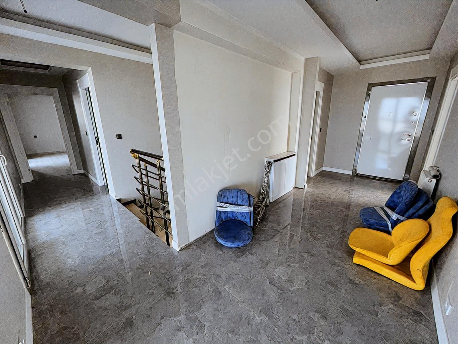 Ovacık'ta Çift Girişli Çift Mutfaklı Kilerli Saunalı Full Yapılı - Görsel 25