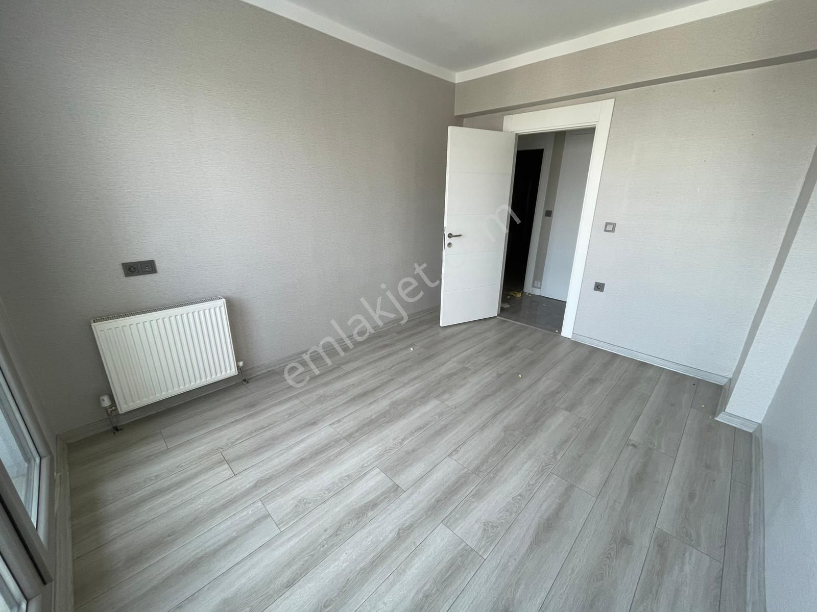 Ovacık'ta Çift Girişli Çift Mutfaklı Kilerli Saunalı Full Yapılı - Görsel 28