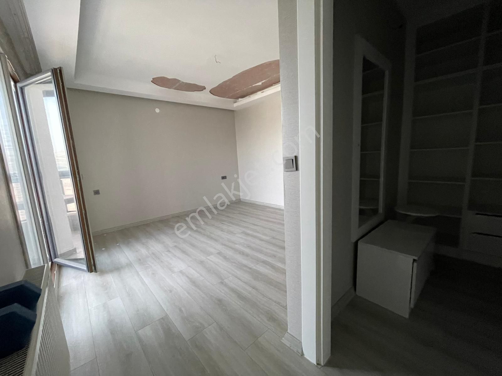 Ovacık'ta Çift Girişli Çift Mutfaklı Kilerli Saunalı Full Yapılı - Görsel 29