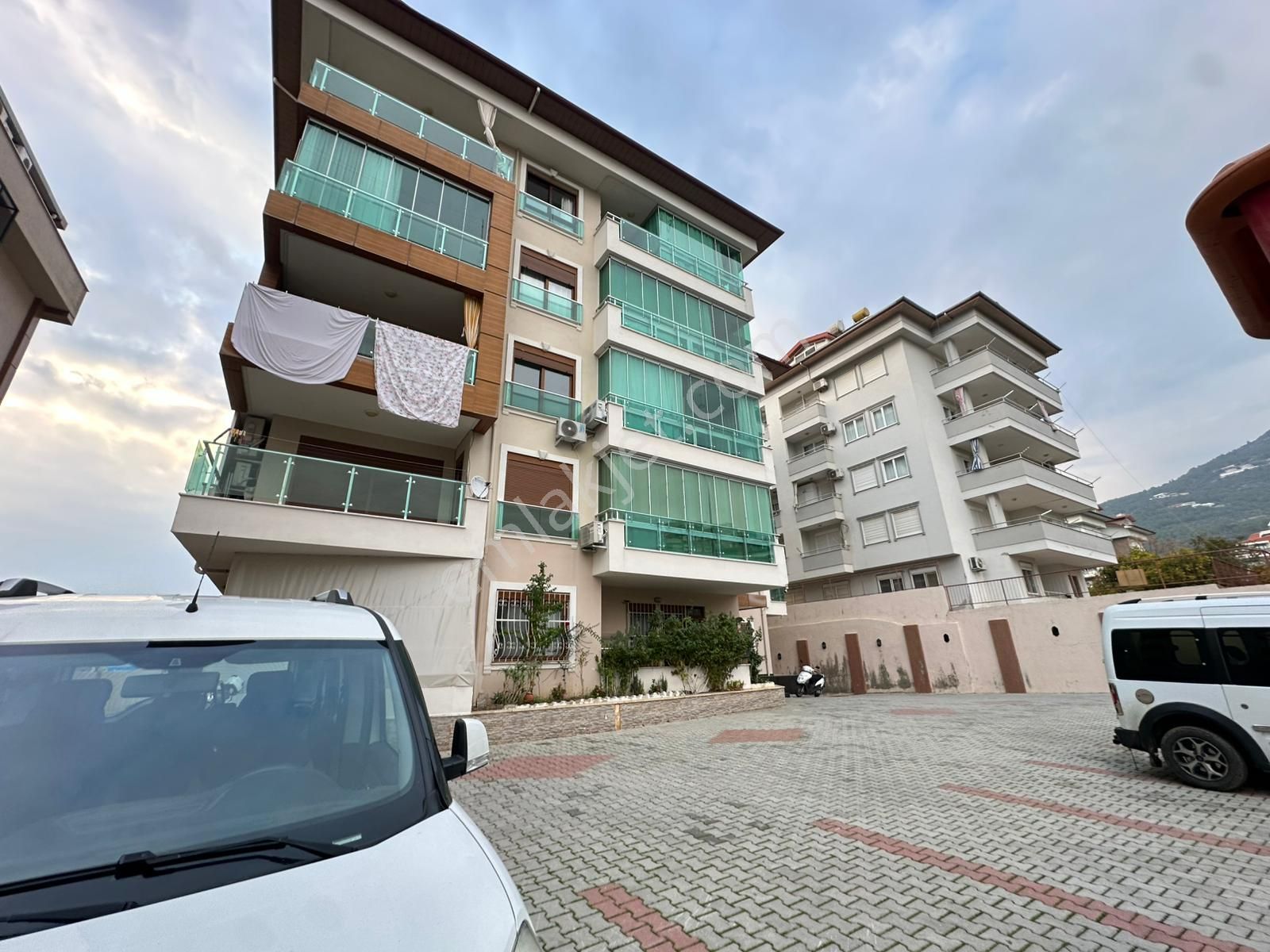 Alanya Fığla Mah. Satılık 5+1 Ayrı Mutfak Geniş Dubleks Daire