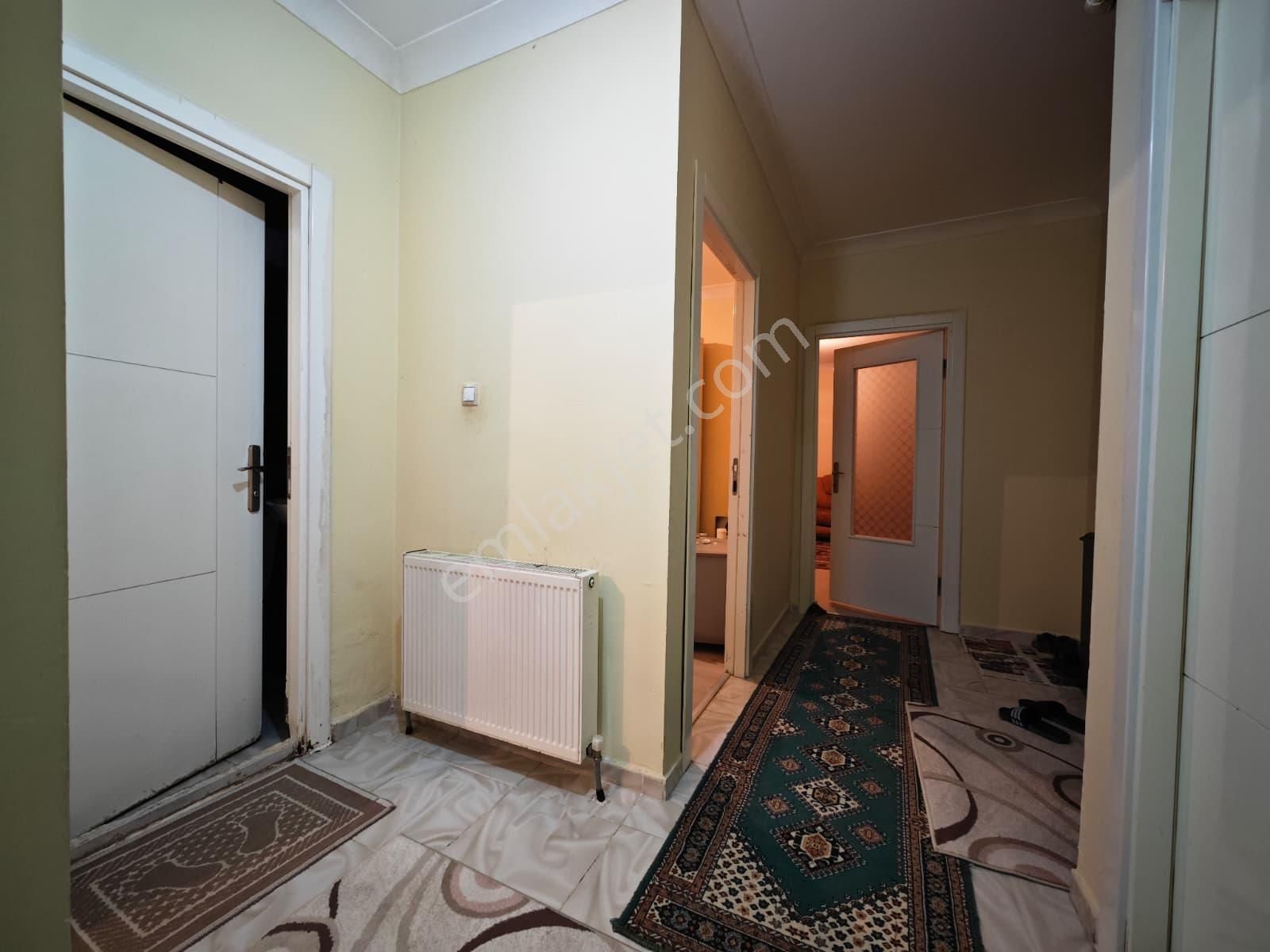 Beşikkaya'da Cadde Üzerinde Asansörlü Düz Giriş 2+1 Satılık Daire !!! - Görsel 18