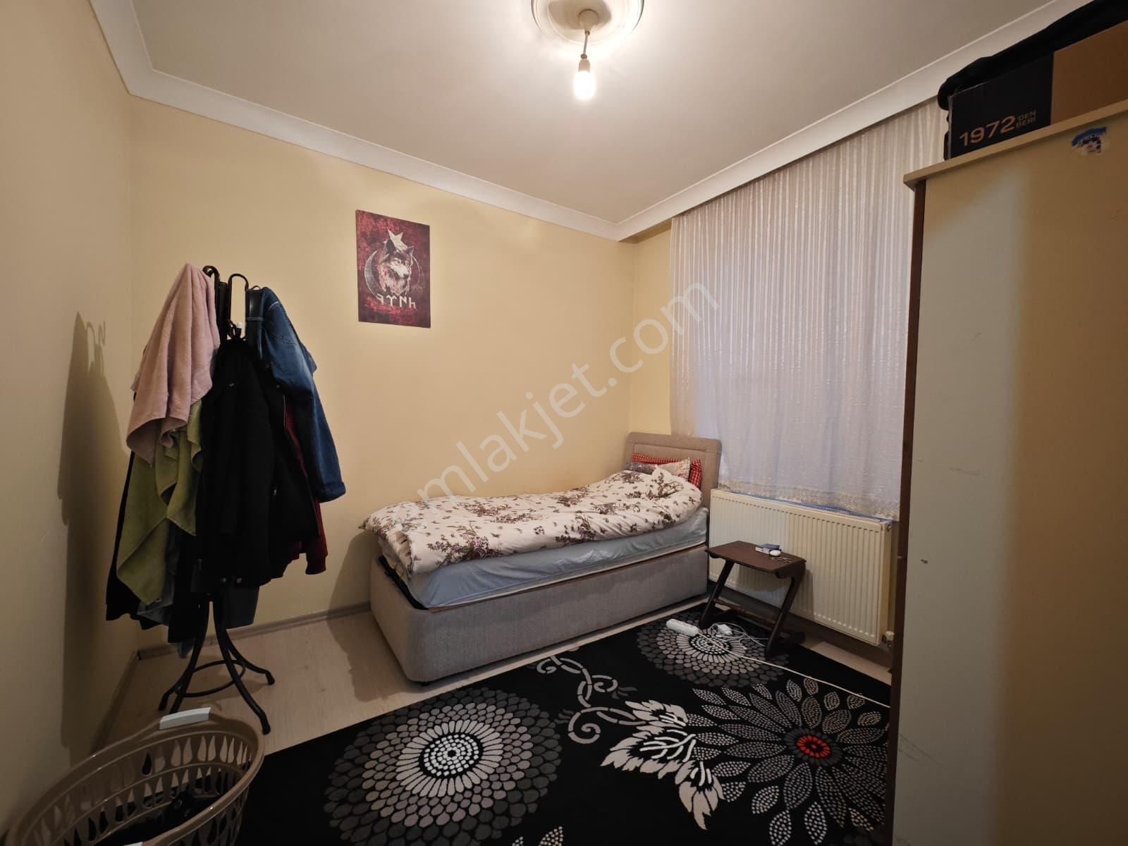 Beşikkaya'da Cadde Üzerinde Asansörlü Düz Giriş 2+1 Satılık Daire !!! - Görsel 15