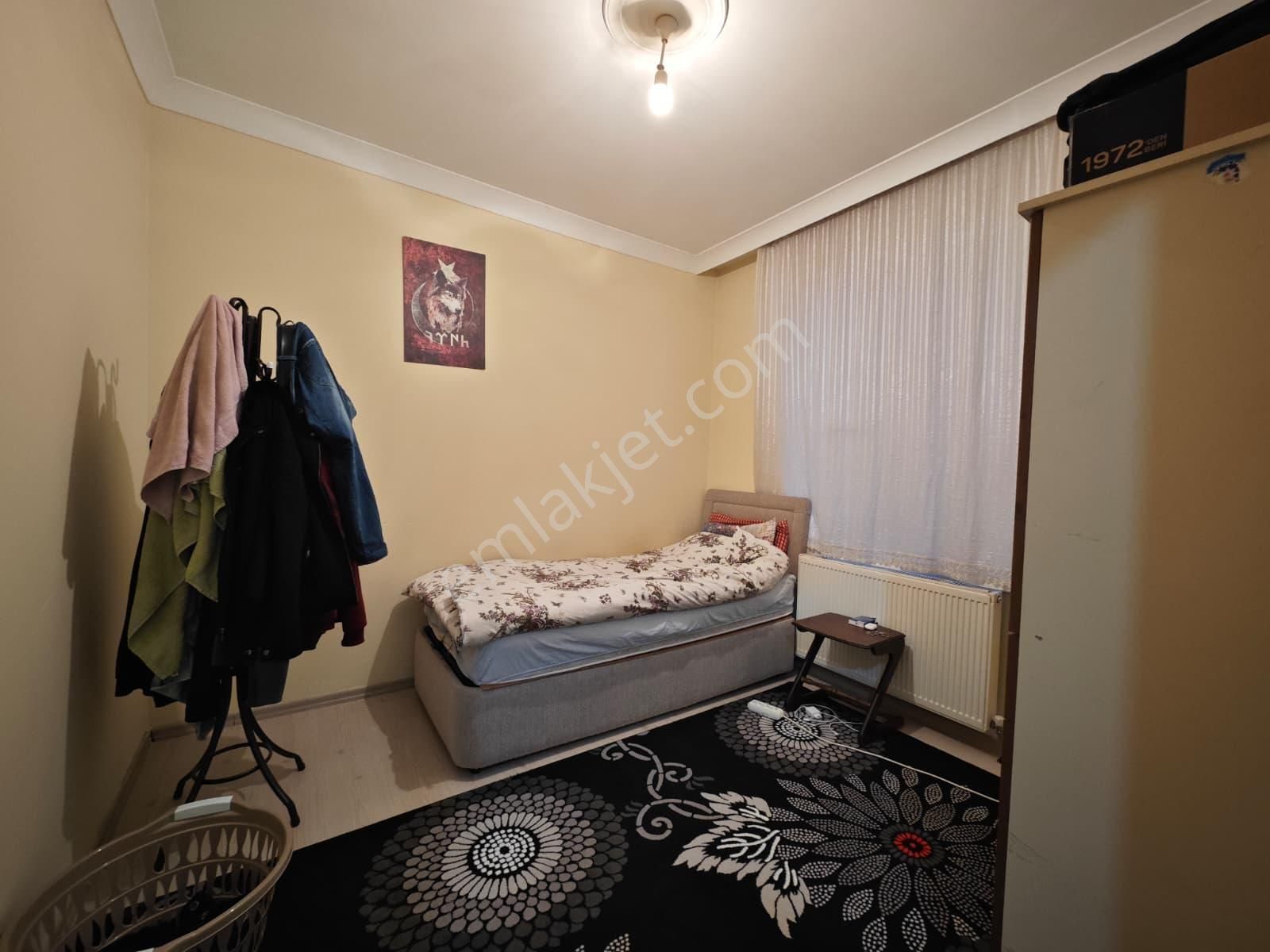 Beşikkaya'da Cadde Üzerinde Asansörlü Düz Giriş 2+1 Satılık Daire !!! - Görsel 14