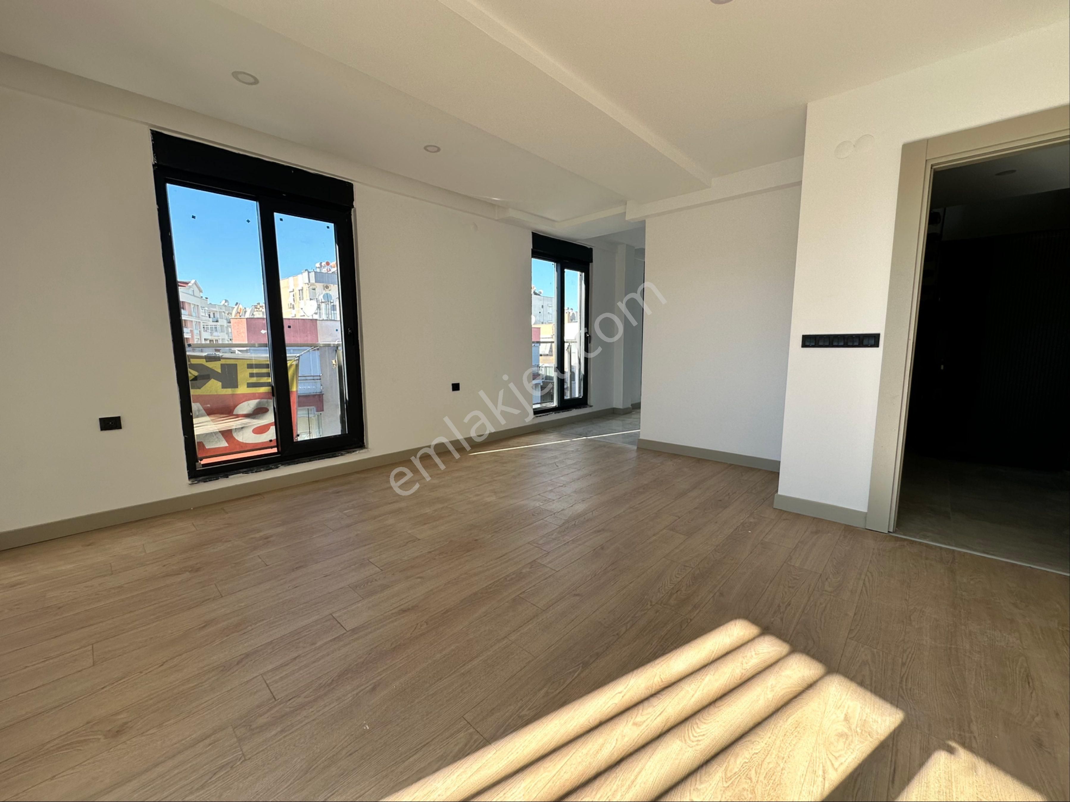 Zerdalilik’te Harika Konumda Ultra Geniş Ve Lüks 2+1 Dubleks Daire - Görsel 3