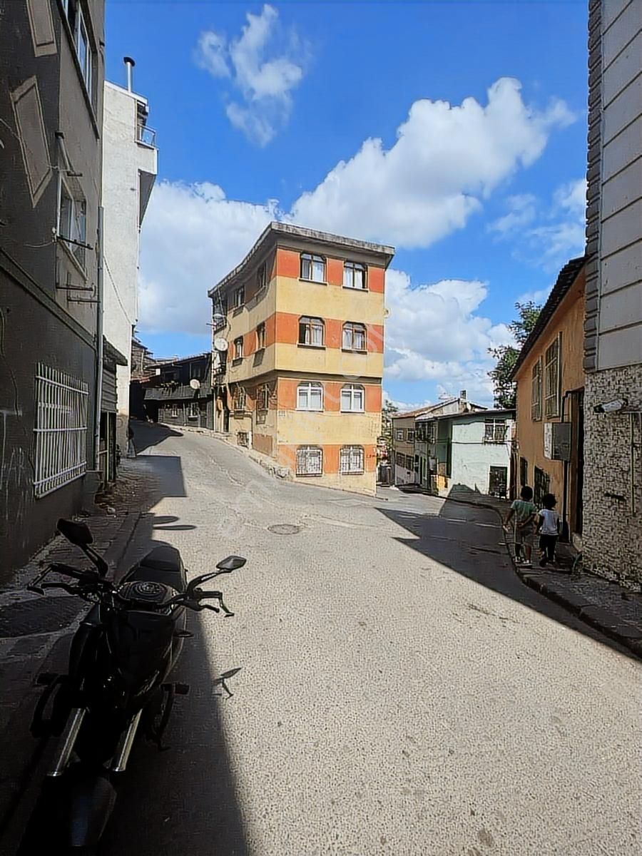 Ayvansarayda 3 Stüdyo Daireden Oluşan Bina - Görsel 2