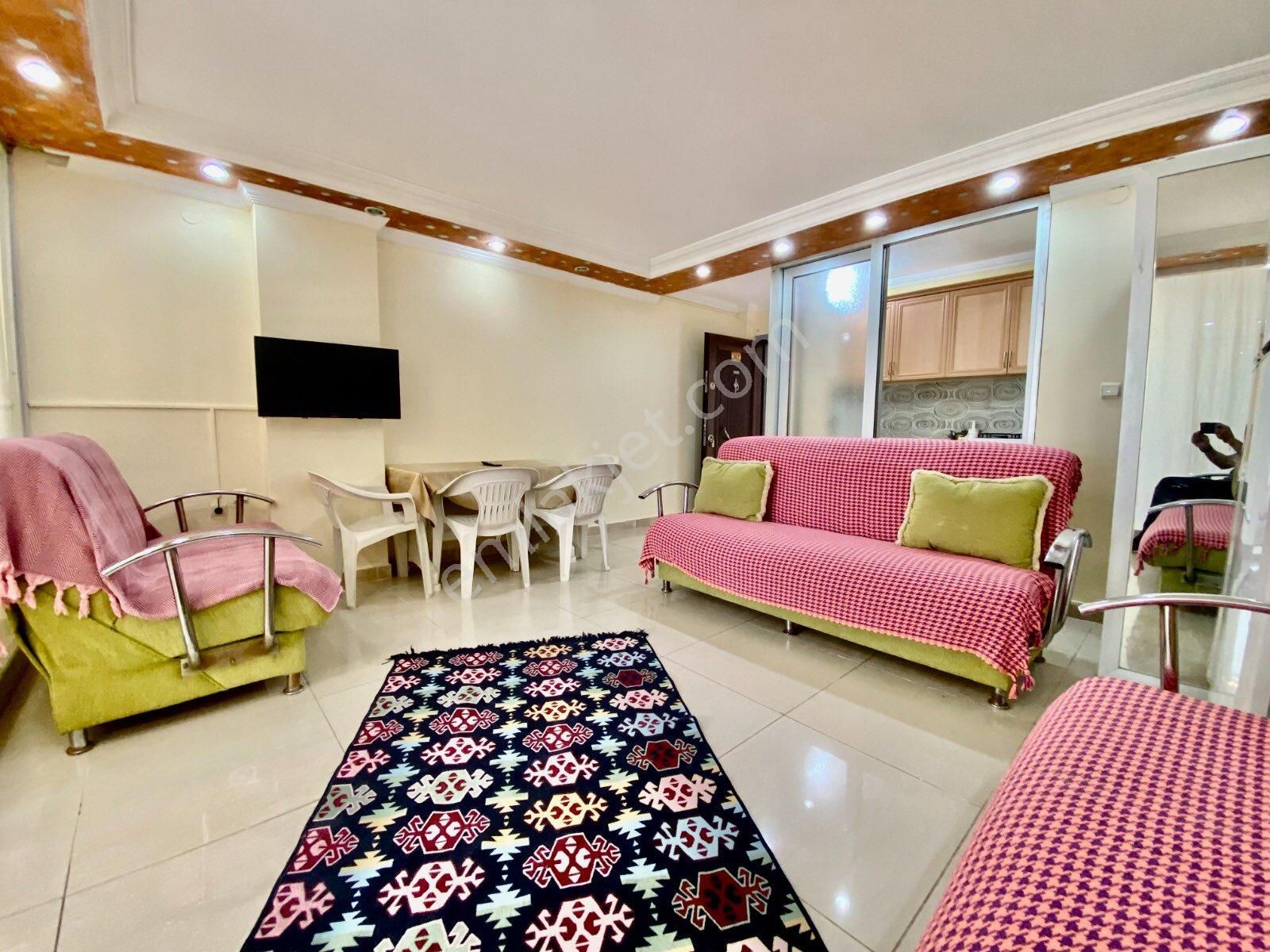 Altınkum’da Denize 150 M Mesafede, Asansörlü 1+1 Daire