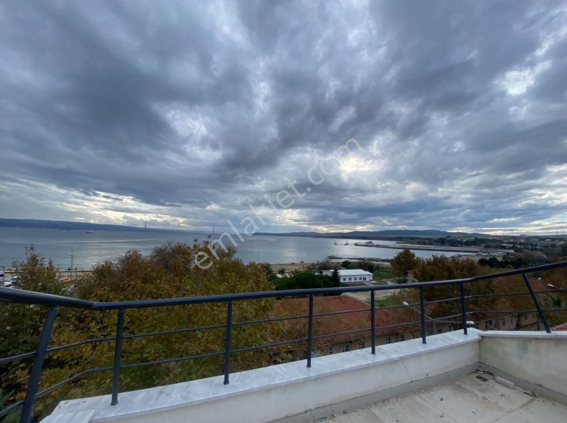 Gelibolu'da Deniz Ve Köprü Manzaralı Satılık 4+1 Sıfır Dubleks Daire