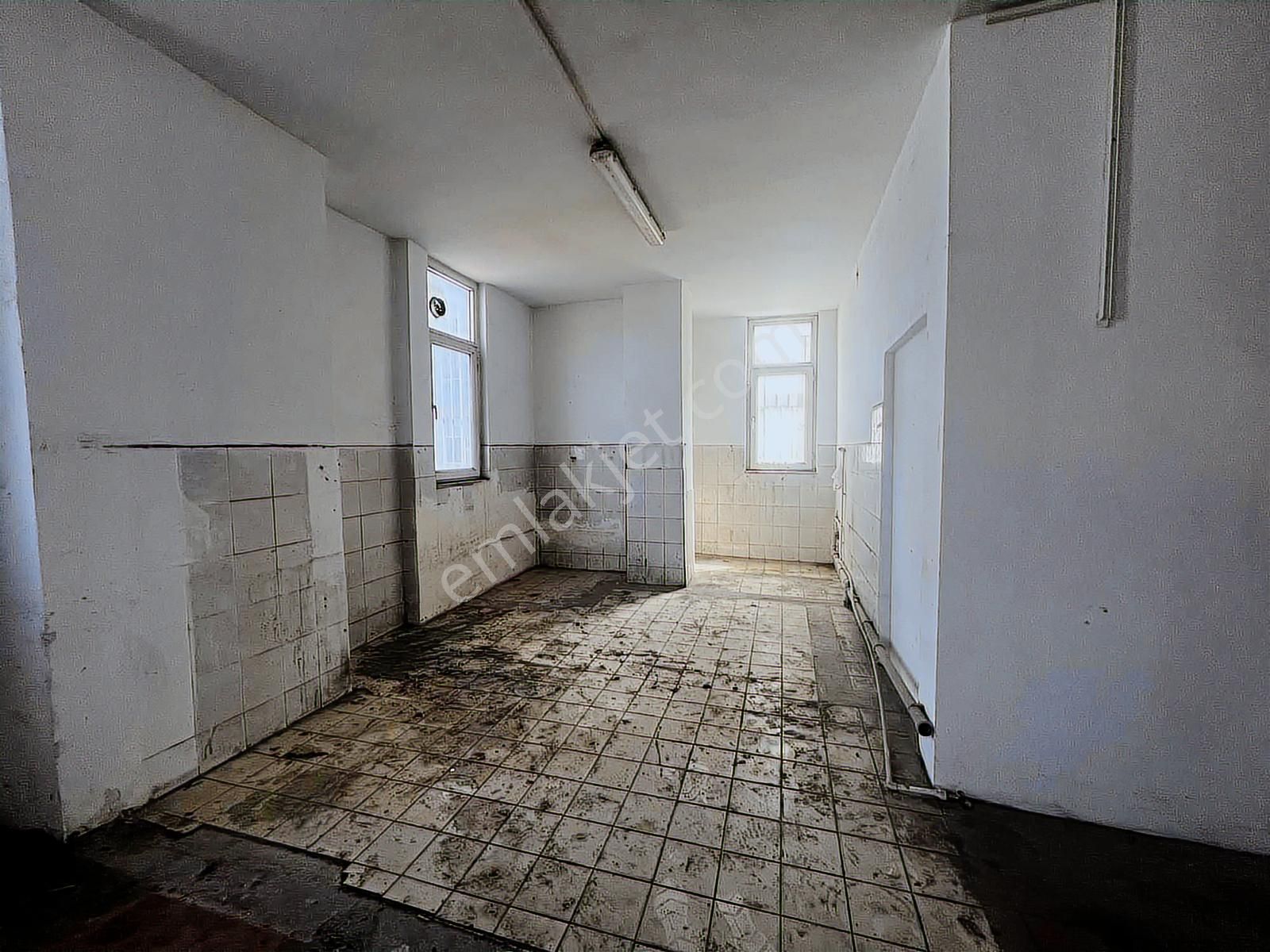 Tiyap Dan Bağcılar Gülbahar Caddesi'nde 1. Kat 1250 M2 Depo - Görsel 13