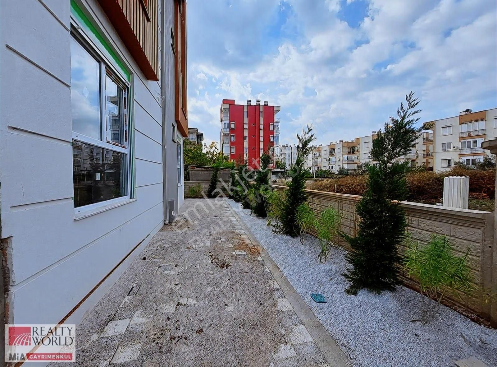 Döşemealtı Yeniköy Merkez'de 1+1 Sıfır İskanlı Lüks Daire - Görsel 20