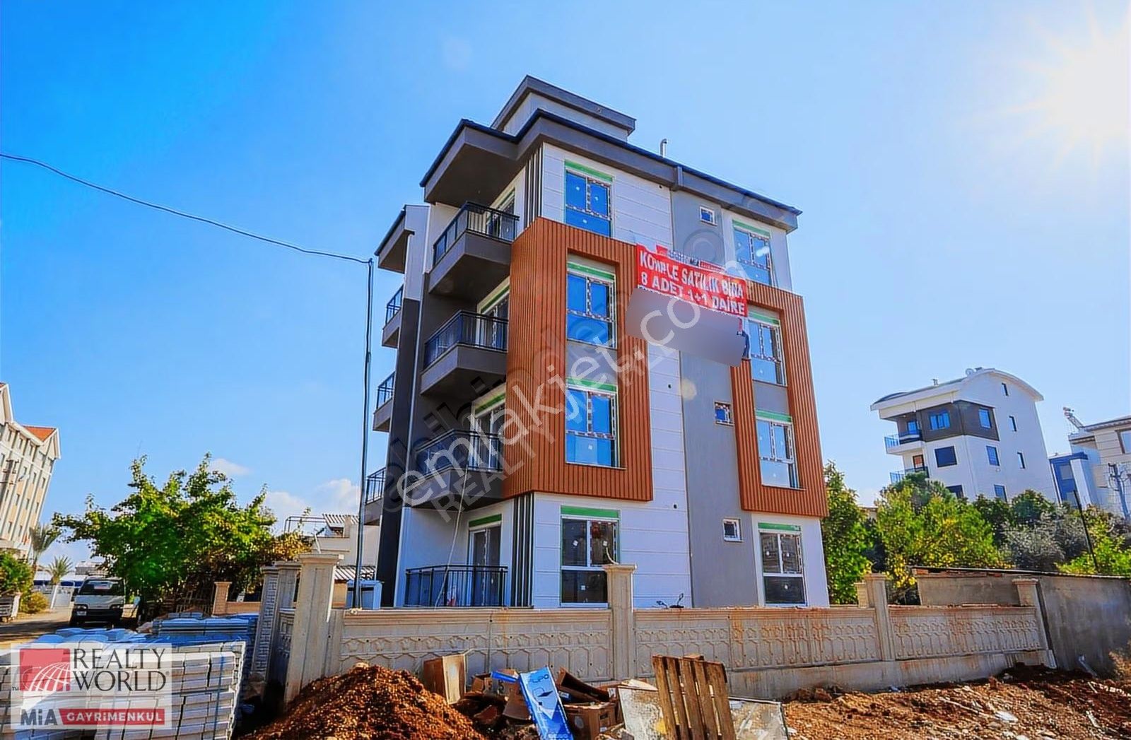 Döşemealtı Yeniköy Merkez'de 1+1 Sıfır İskanlı Lüks Daire - Görsel 4