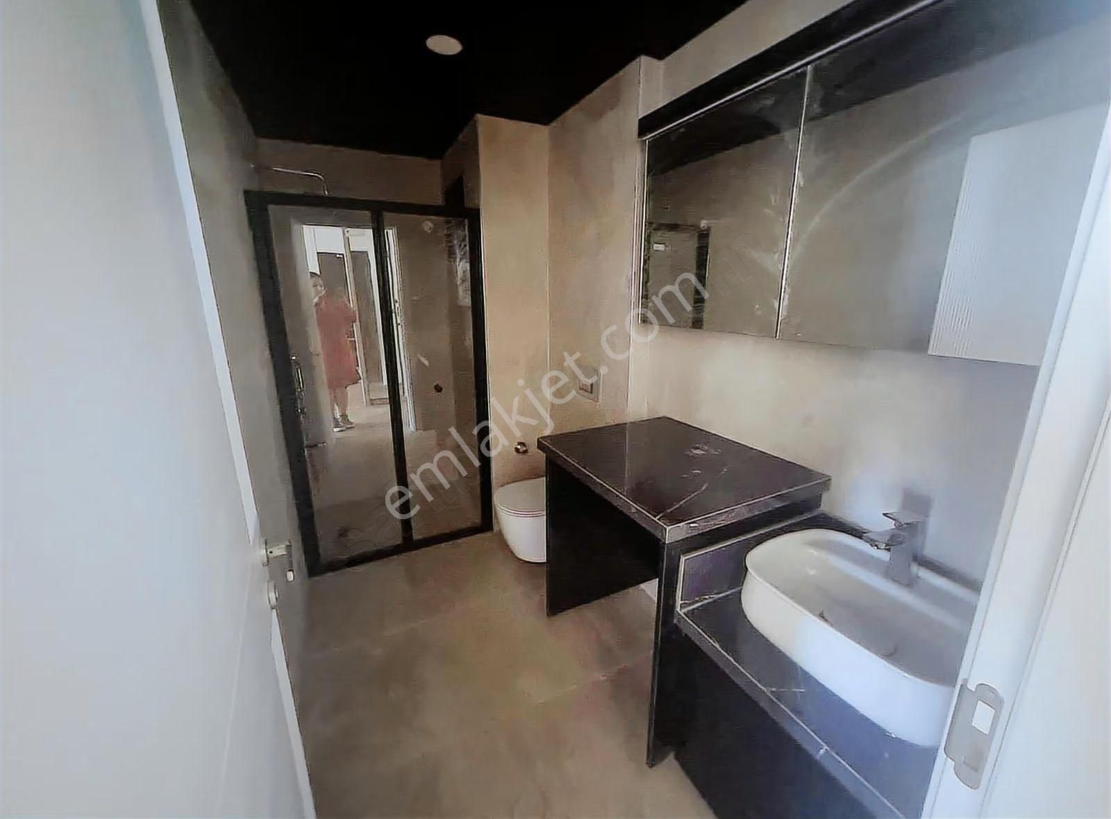 Hurma'da Cadde Üstü Hastane Dibin De Kiralık 1+1 Daire+ Ofis - Görsel 17