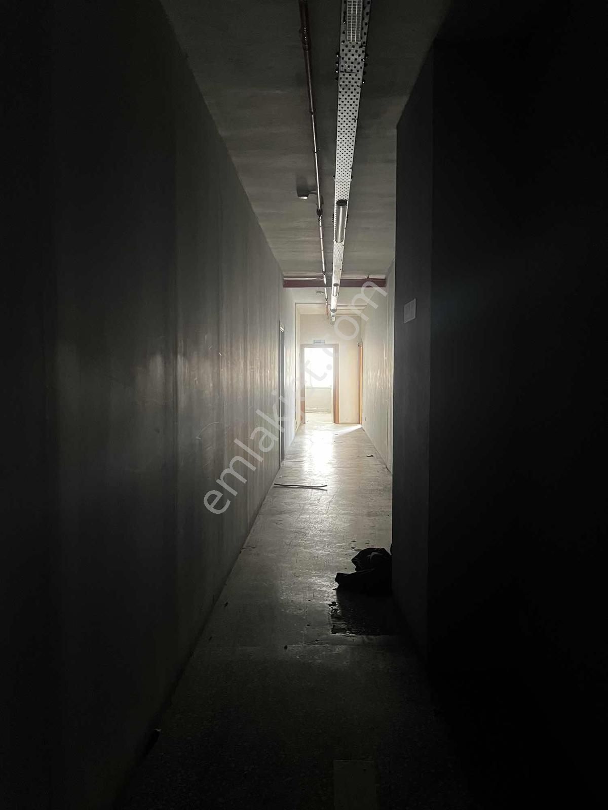 Tiyap Dan Halkalı/ Dereboyunda 3500m2 2. Kat İskanlı İmalathane - Görsel 18