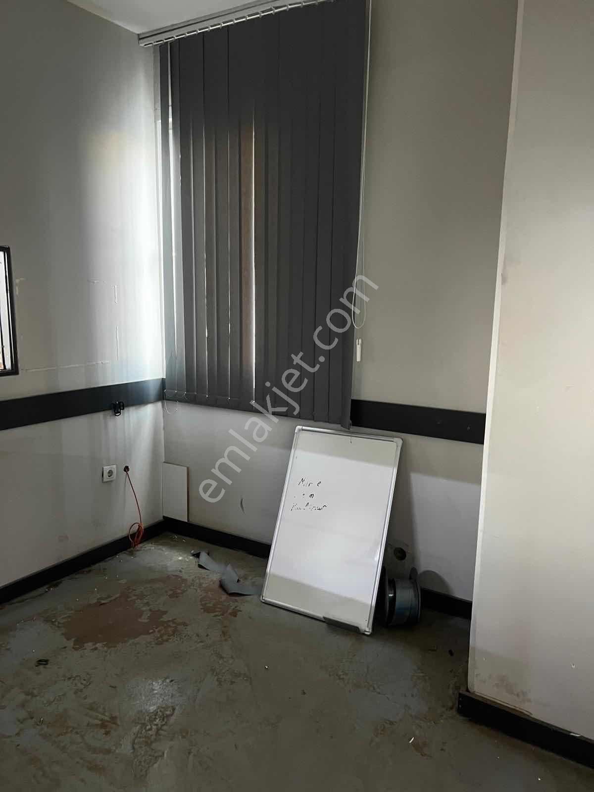 Tiyap Dan Prestijli İş Merkezi'nde Kiralık 2650 M2 Depo - Görsel 5