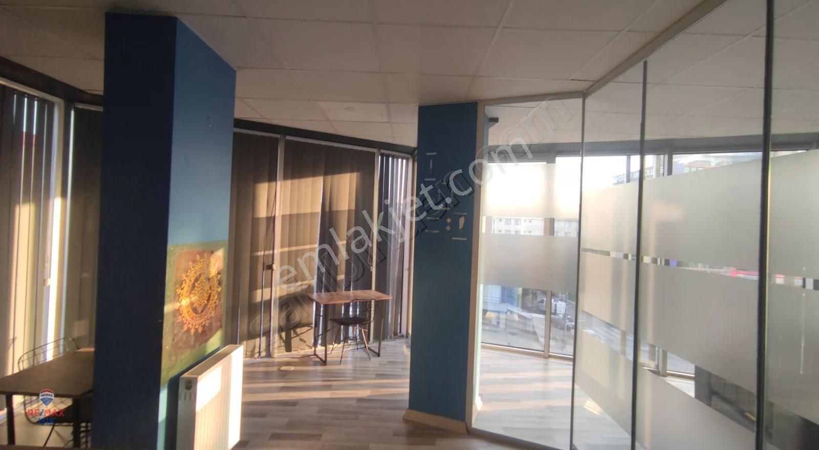 Sancaktepe Merkezde Atatürk Caddesi'nde Prestijli Ofis Katı - Görsel 14