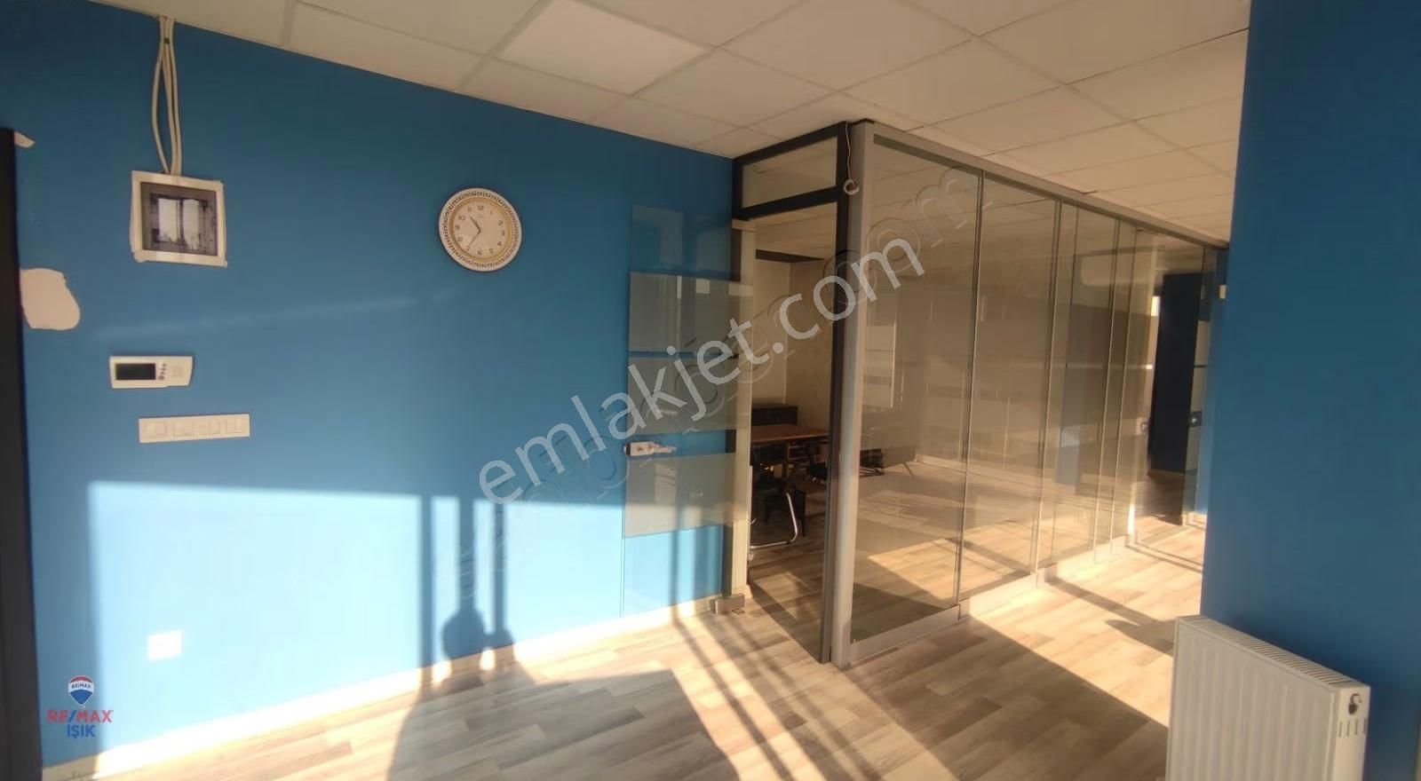 Sancaktepe Merkezde Atatürk Caddesi'nde Prestijli Ofis Katı - Görsel 23