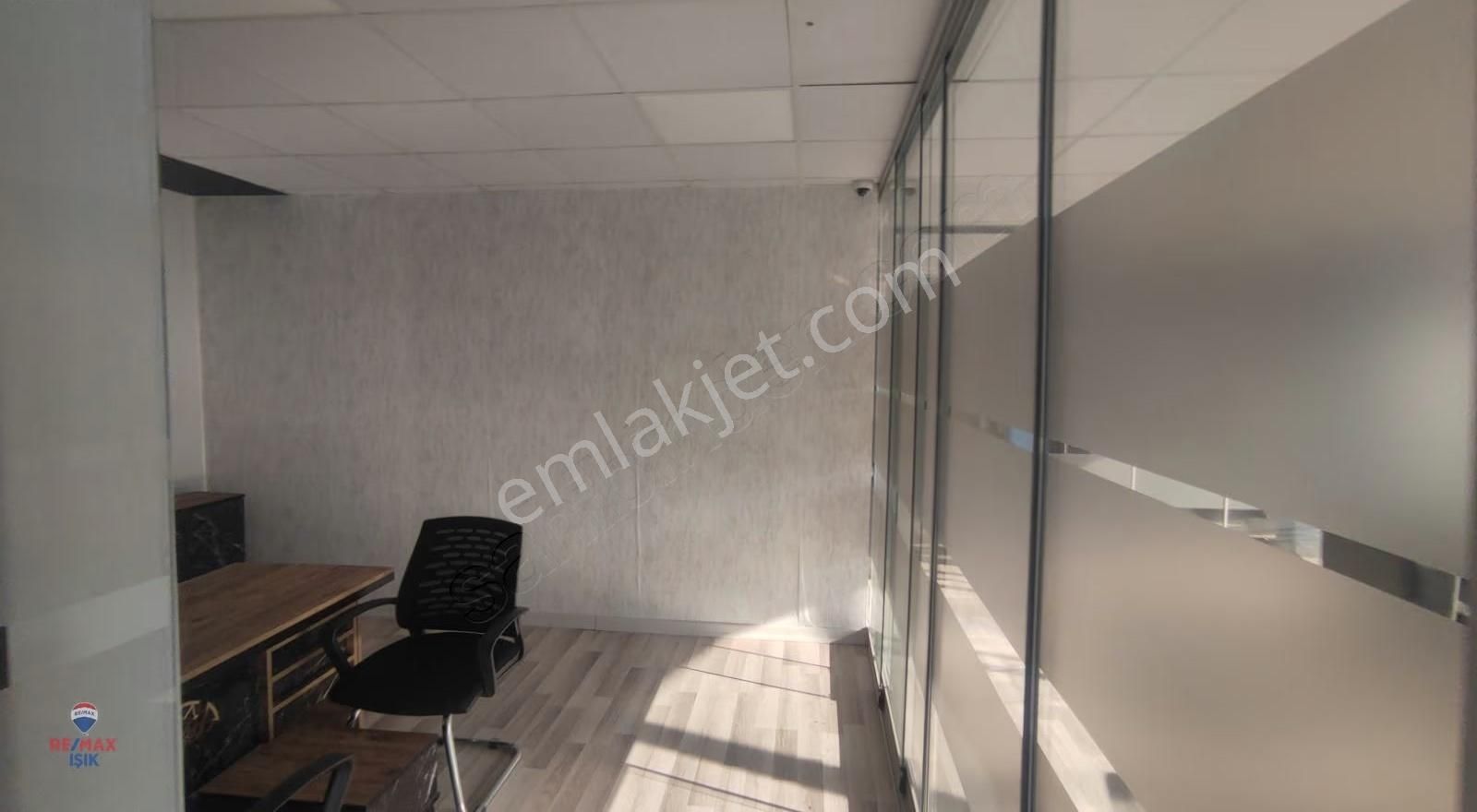 Sancaktepe Merkezde Atatürk Caddesi'nde Prestijli Ofis Katı - Görsel 31