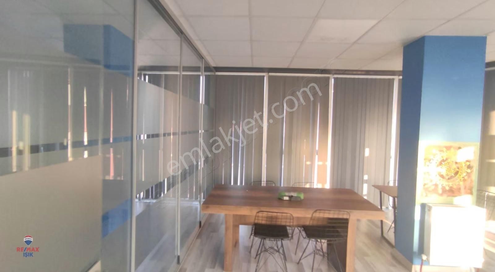 Sancaktepe Merkezde Atatürk Caddesi'nde Prestijli Ofis Katı - Görsel 10