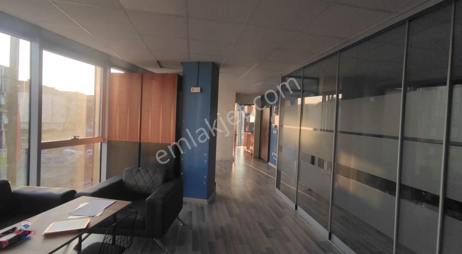 Sancaktepe Merkezde Atatürk Caddesi'nde Prestijli Ofis Katı - Görsel 21