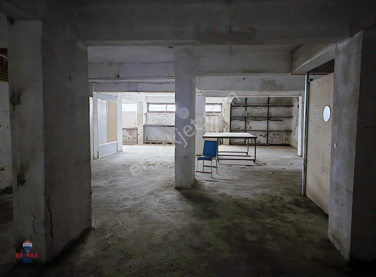 Sultanbeyli De 300m2 Tek Parça Zemin Çok Amaçlı - Görsel 2