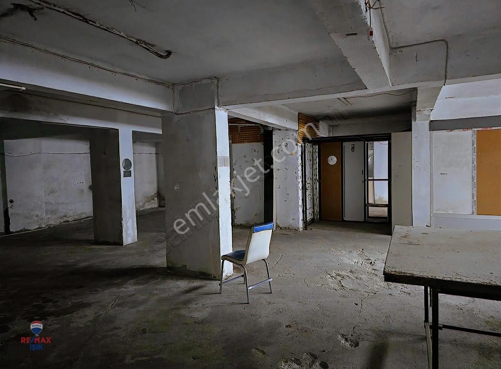 Sultanbeyli De 300m2 Tek Parça Zemin Çok Amaçlı - Görsel 12