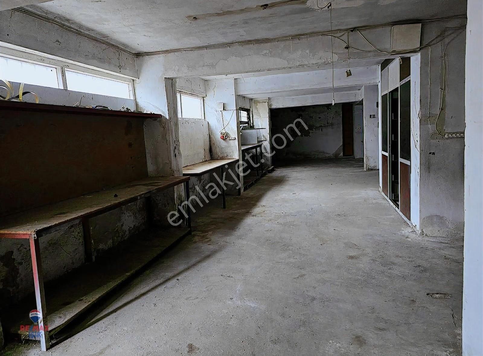 Sultanbeyli De 300m2 Tek Parça Zemin Çok Amaçlı - Görsel 26