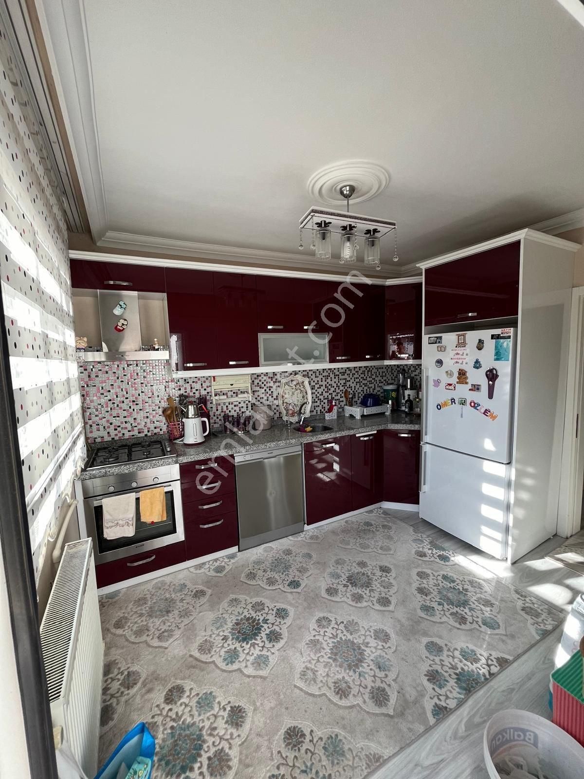 Emir’den Acil Satılık Net 100m2 2+1 Daire - Görsel 2