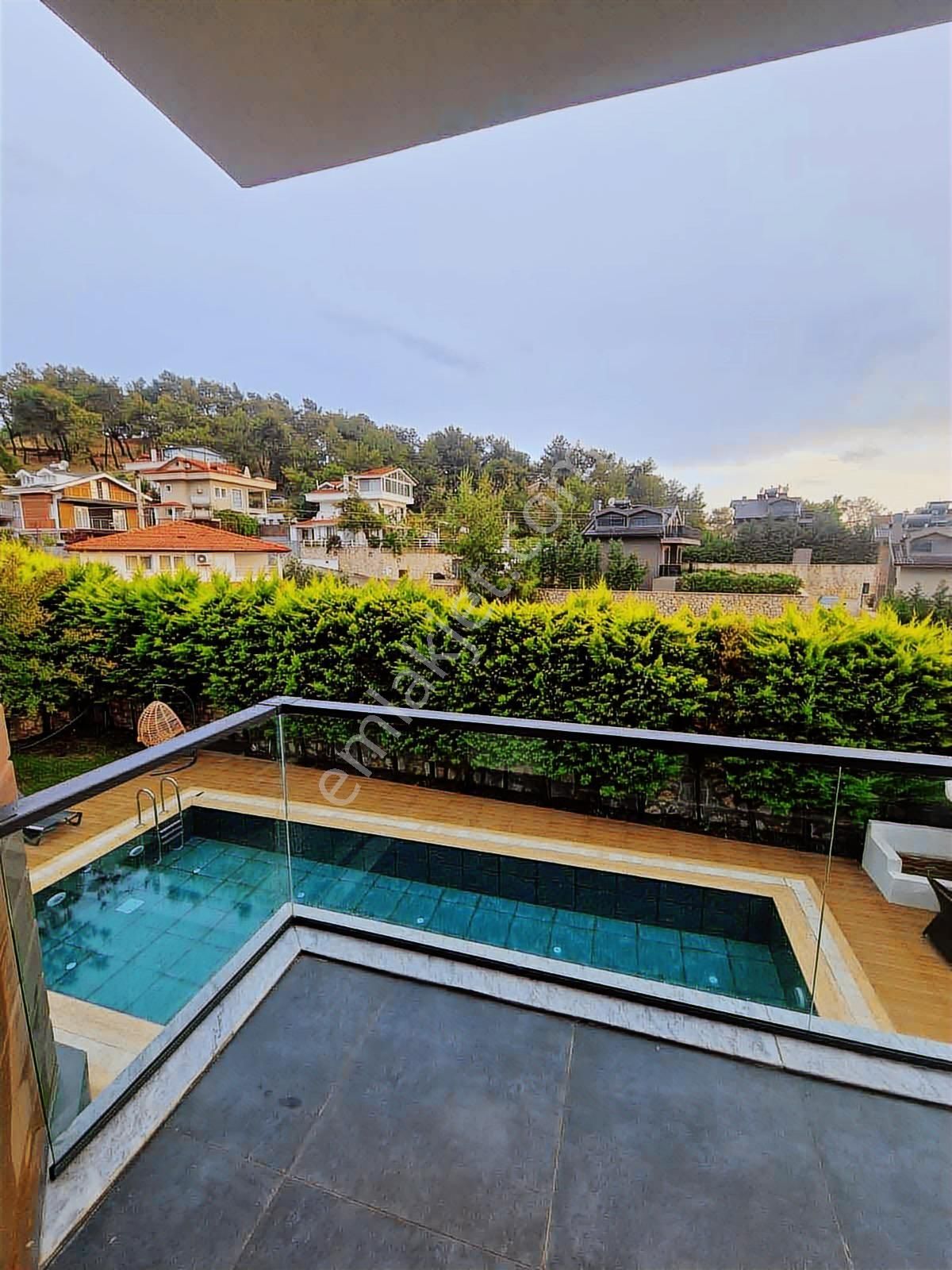 Fethiye Merkezde Mükemmel Konumlu Nitelikli Geniş Villa - Görsel 15