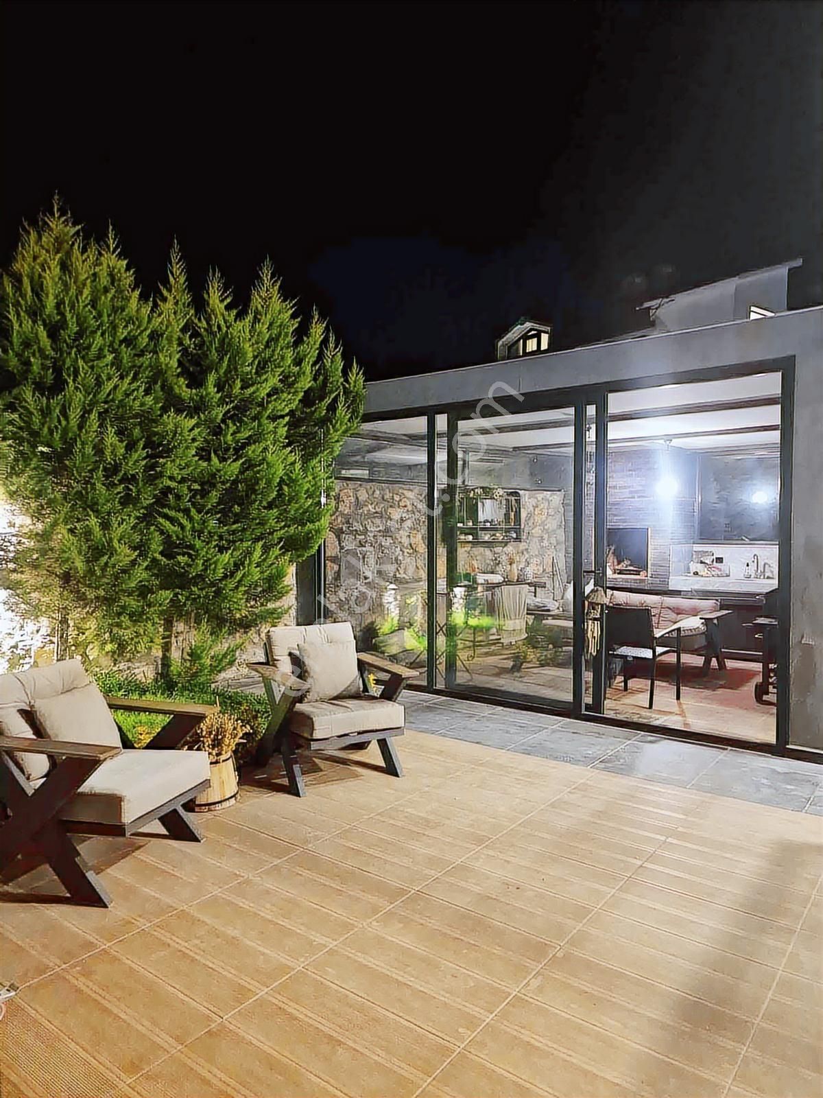 Fethiye Merkezde Mükemmel Konumlu Nitelikli Geniş Villa - Görsel 2