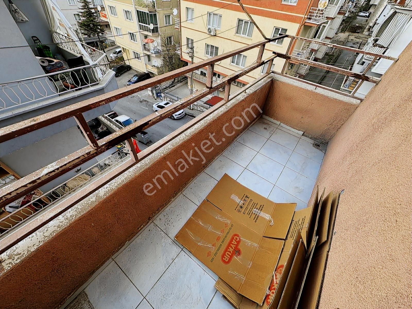 Adres'den Mareşal Çakmak Mah'de Ara Kat Geniş M² 3+1 Ön Cephe_ - Görsel 17