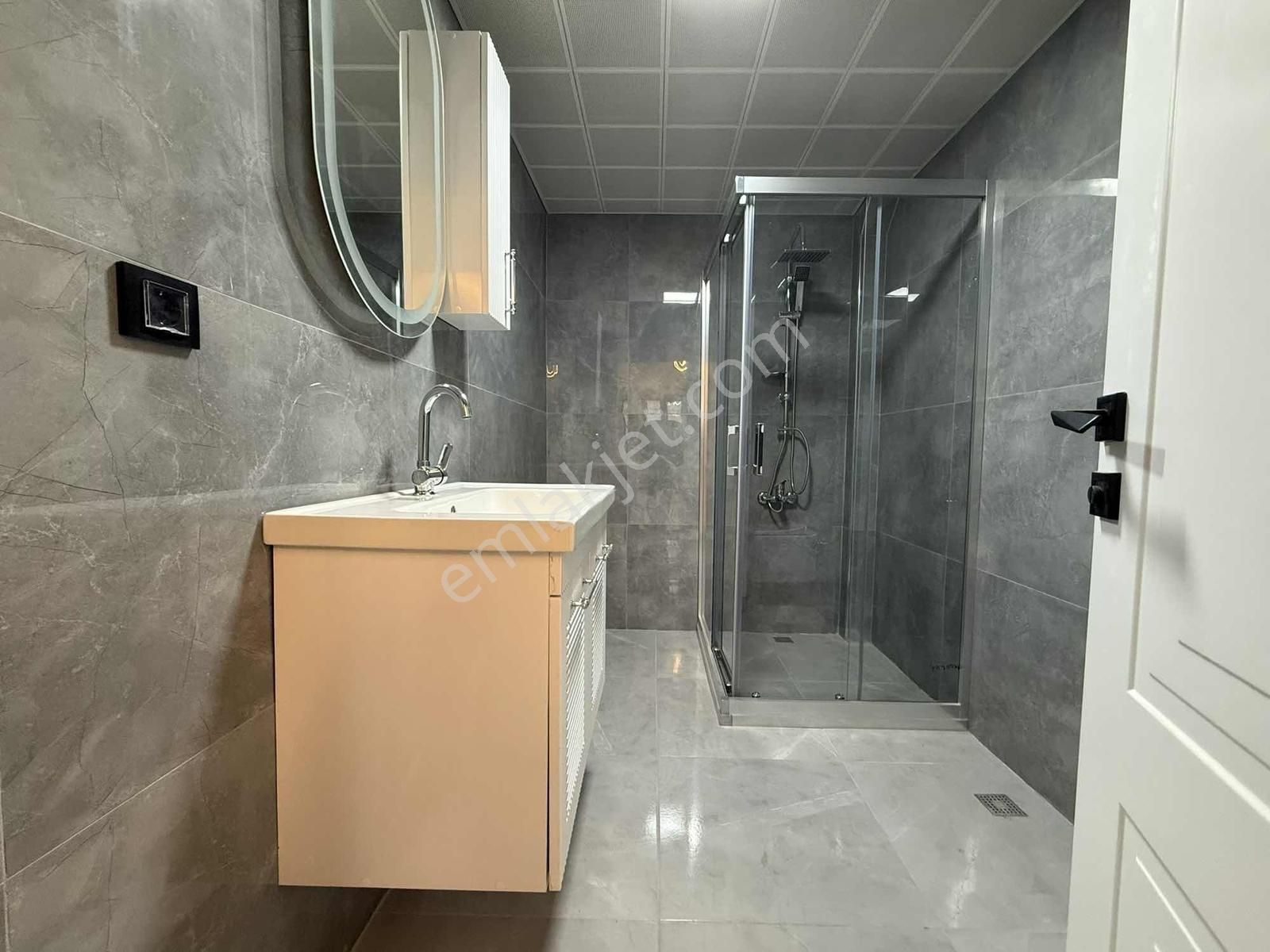 Keskinden Amerikan Mutfak 3+0 Cadde Arkası Sıfır Daire - Görsel 31