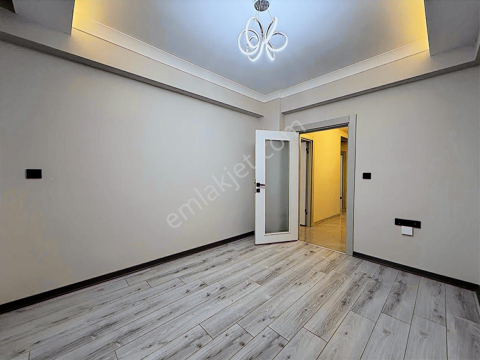 Keskinden Amerikan Mutfak 3+0 Cadde Arkası Sıfır Daire - Görsel 16