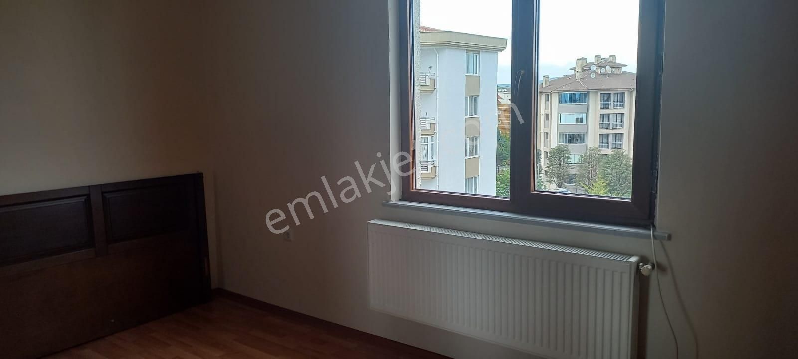 Hürryet Mahallesinde 3+1 Kiralık Daire - Görsel 5