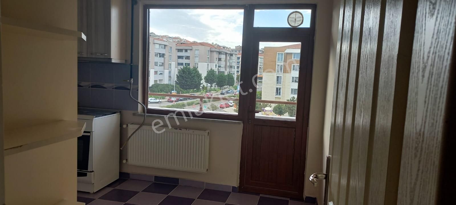 Hürryet Mahallesinde 3+1 Kiralık Daire - Görsel 13