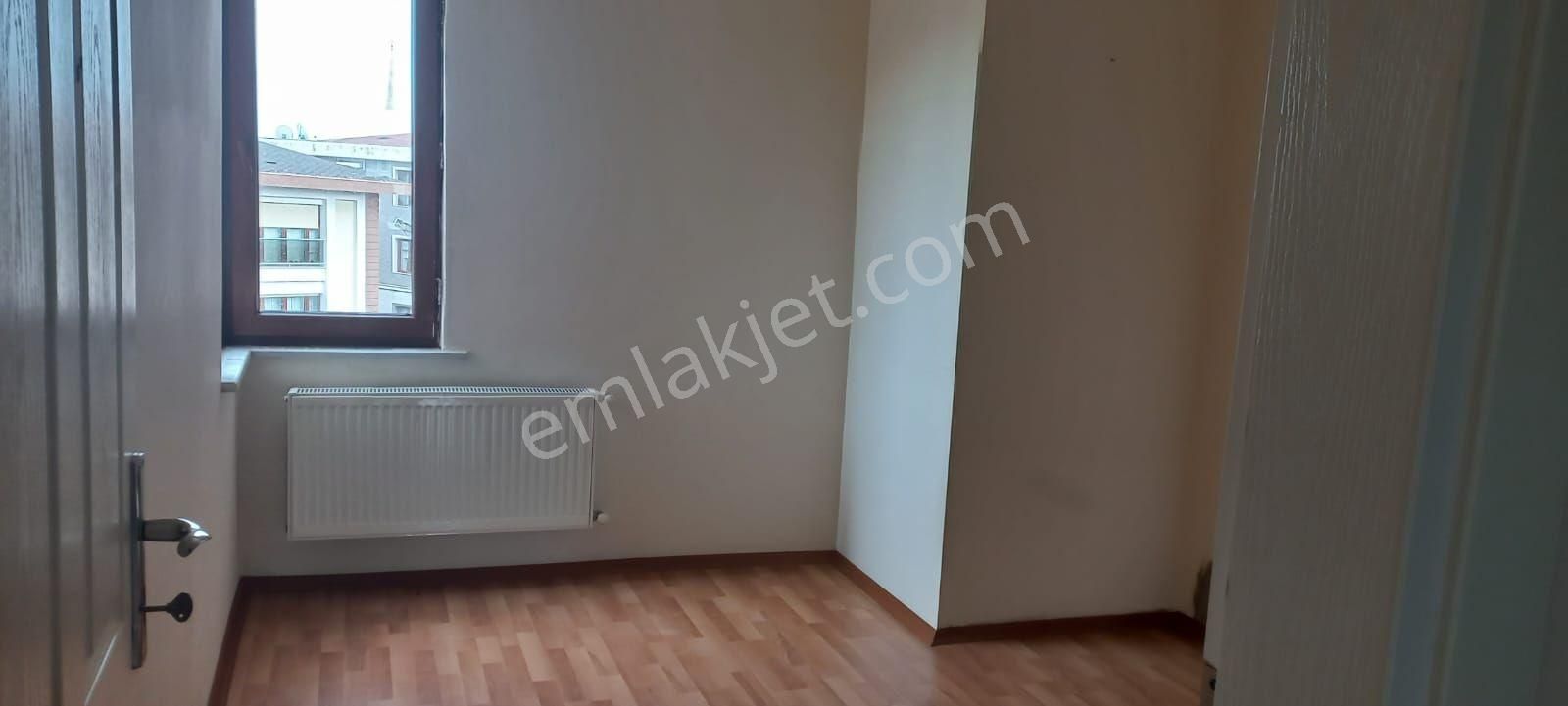 Hürryet Mahallesinde 3+1 Kiralık Daire - Görsel 3
