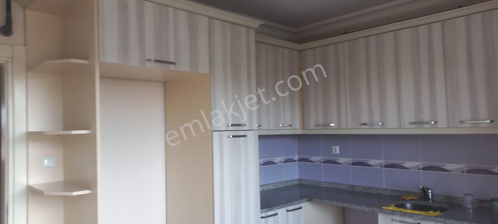 Hürryet Mahallesinde 3+1 Kiralık Daire - Görsel 2