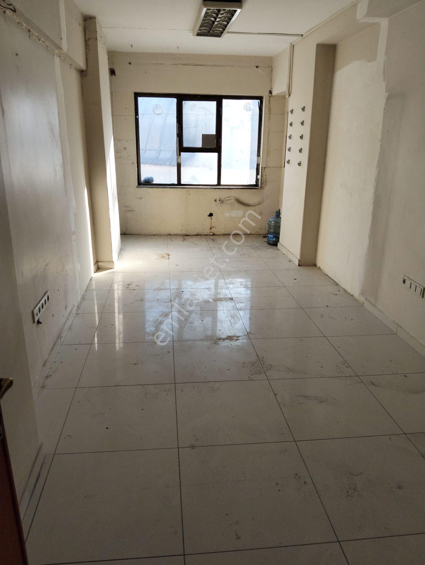 Şirinevler Meydanda 4 Adet Ofislerimiz Kiralıktır -1 Tanesi 40 M2 -fiyat 40000tldir - Görsel 9