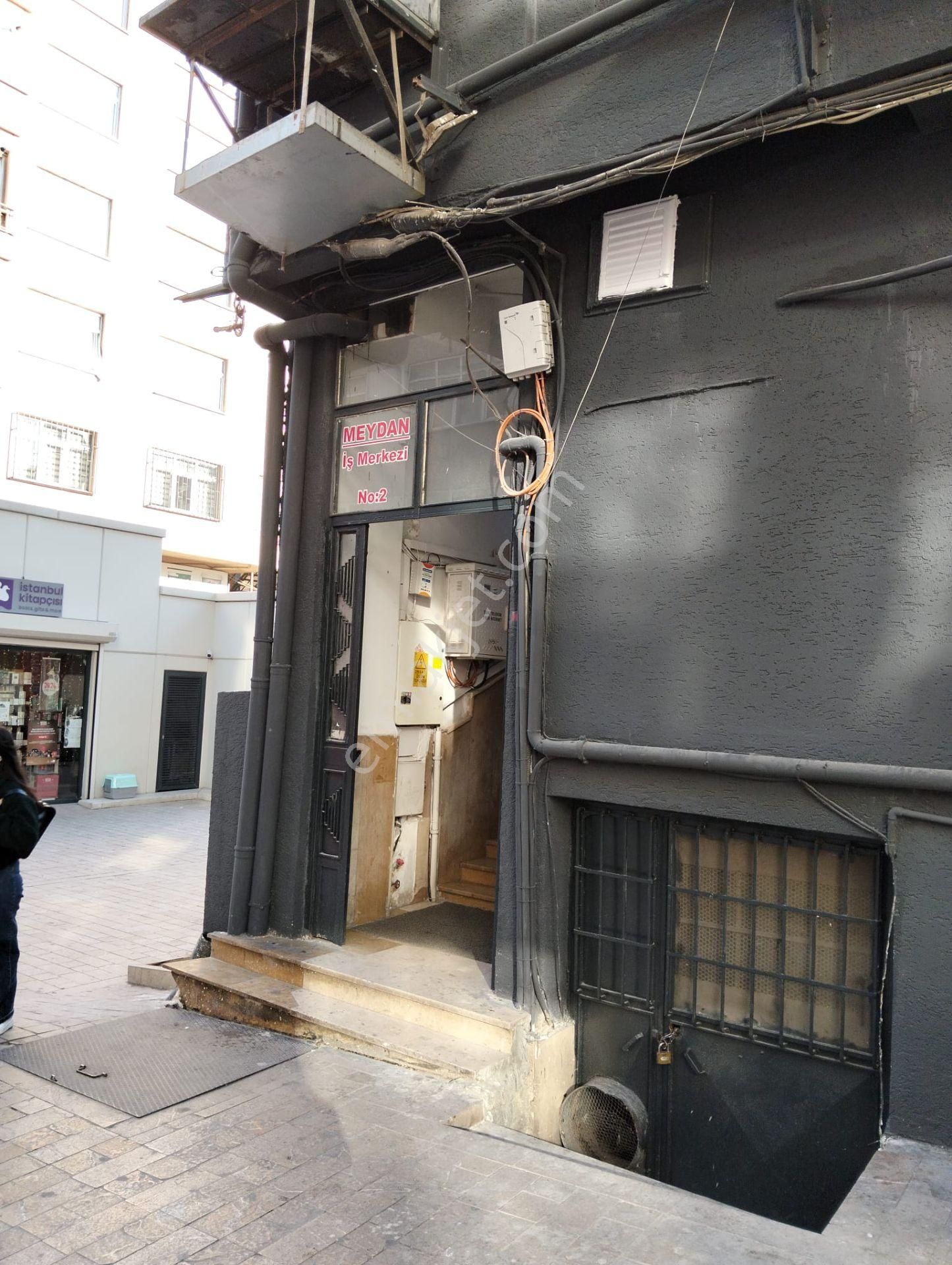 Şirinevler Meydanda 4 Adet Ofislerimiz Kiralıktır -1 Tanesi 40 M2 -fiyat 40000tldir - Görsel 3